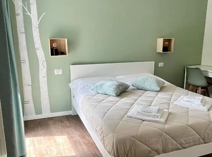 Sotto Al Bosco E Azienda Agricola Bed & Breakfast Dubino