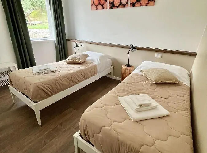 Sotto Al Bosco E Azienda Agricola Dubino